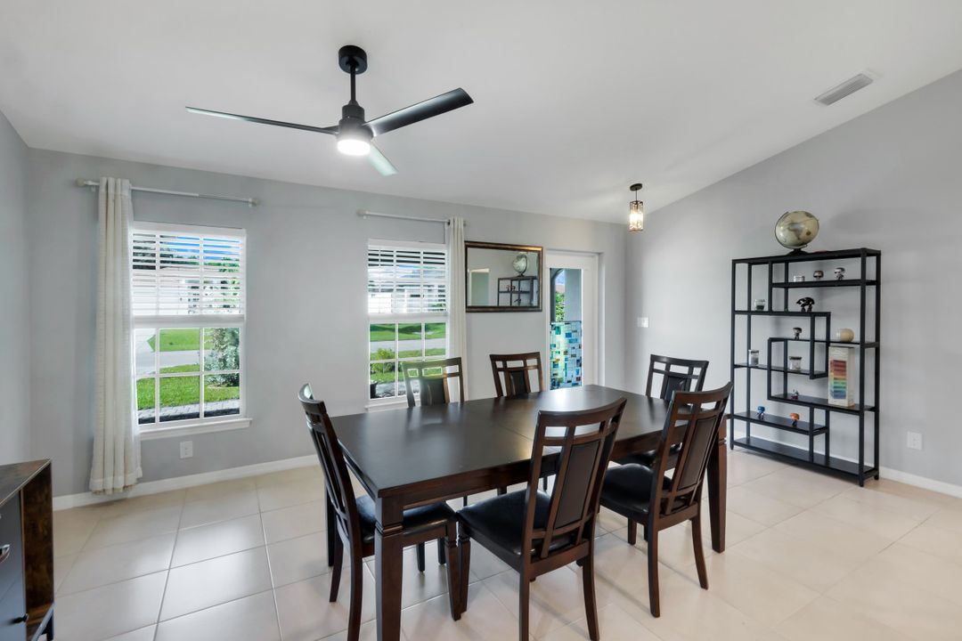 2627 SW 4th Terrace, Cape Coral, FL 33991