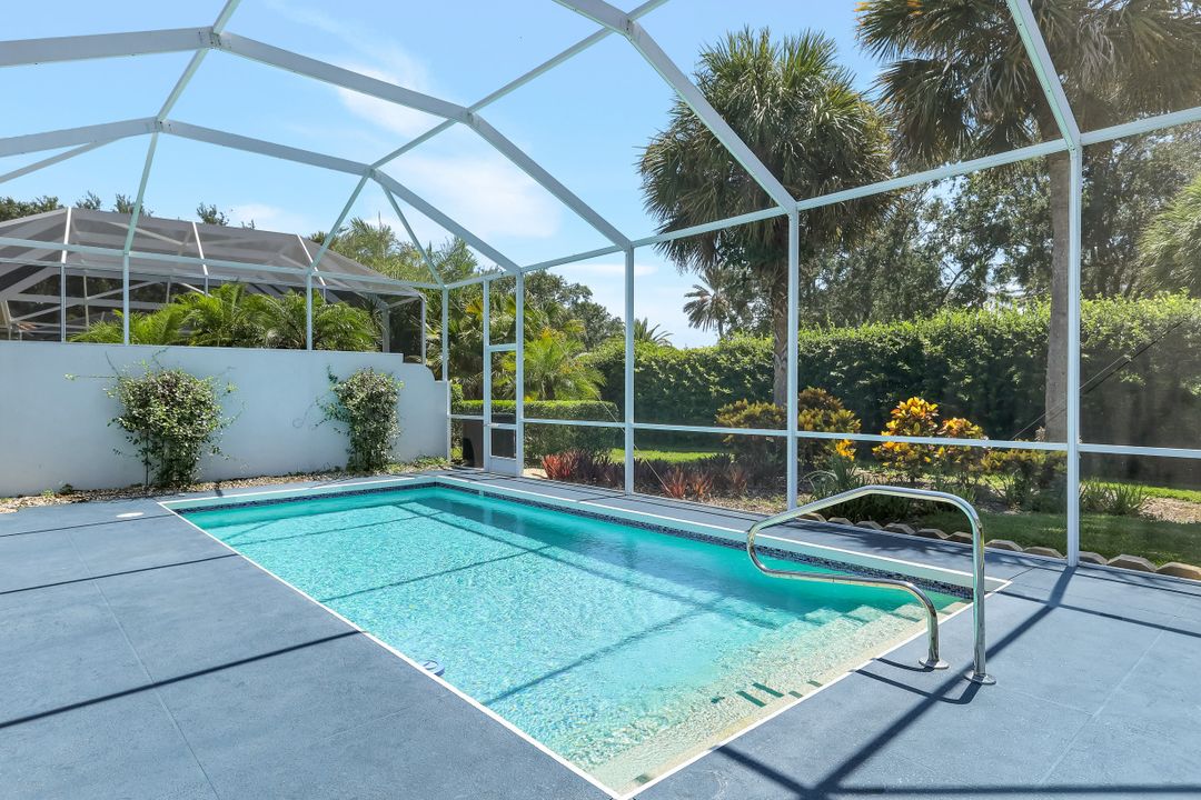 2709 Island Pond Ln, Naples, FL 34119