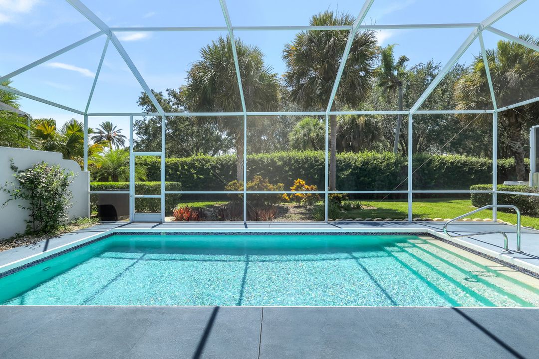 2709 Island Pond Ln, Naples, FL 34119