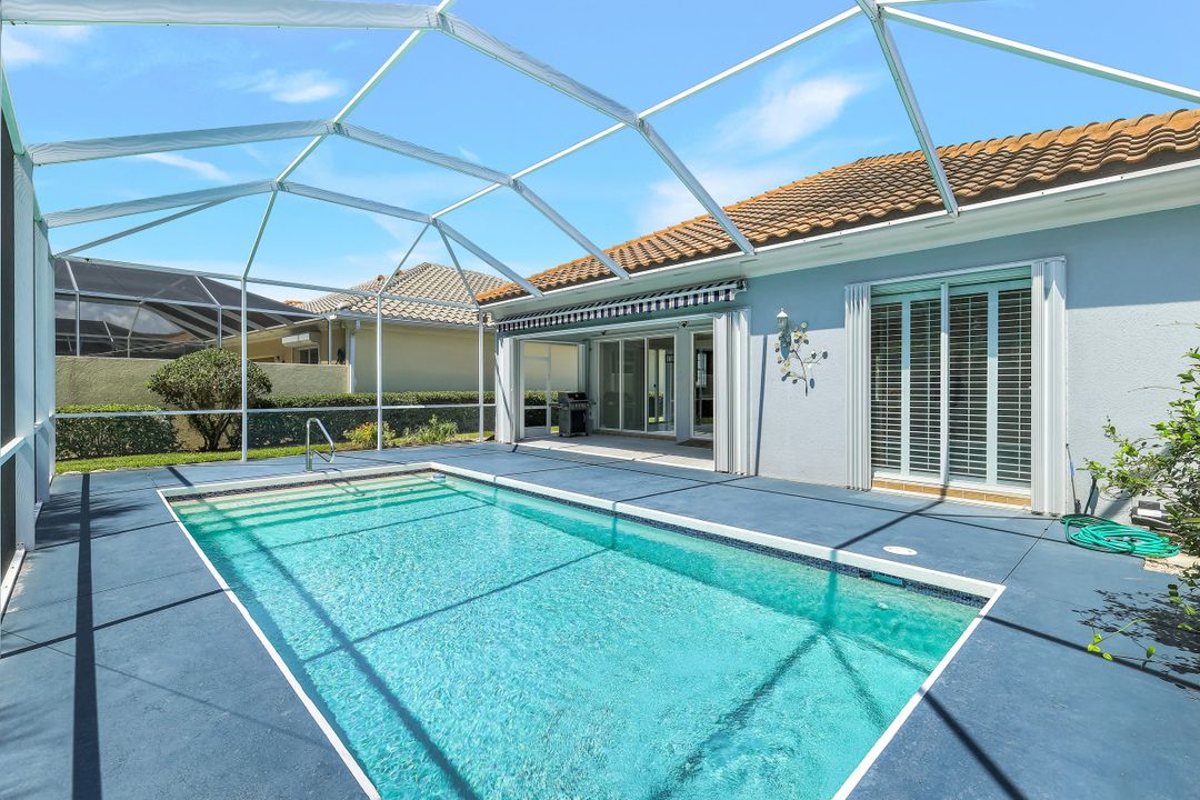 2709 Island Pond Ln, Naples, FL 34119