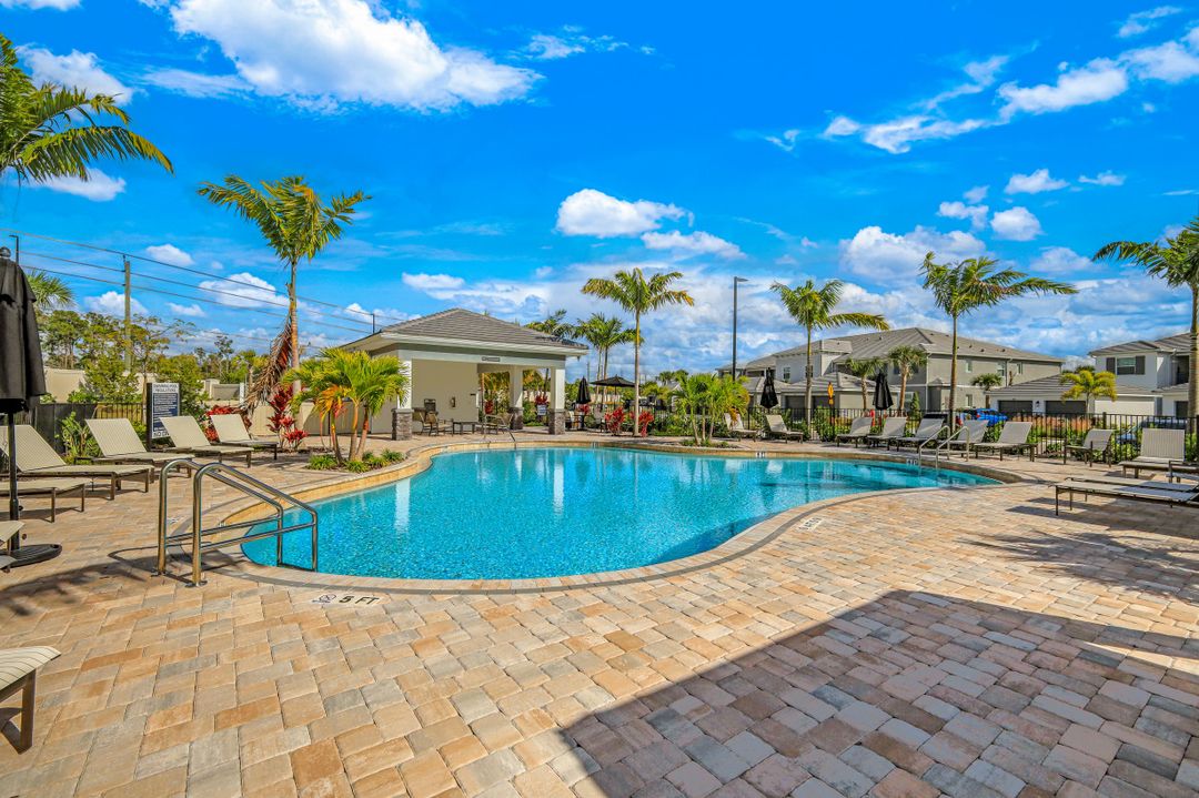 11811 Venetian Lagoon Dr #204, Fort Myers, FL 33913