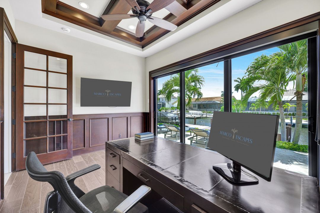 172 Hollyhock Ct, Marco Island, FL 34145