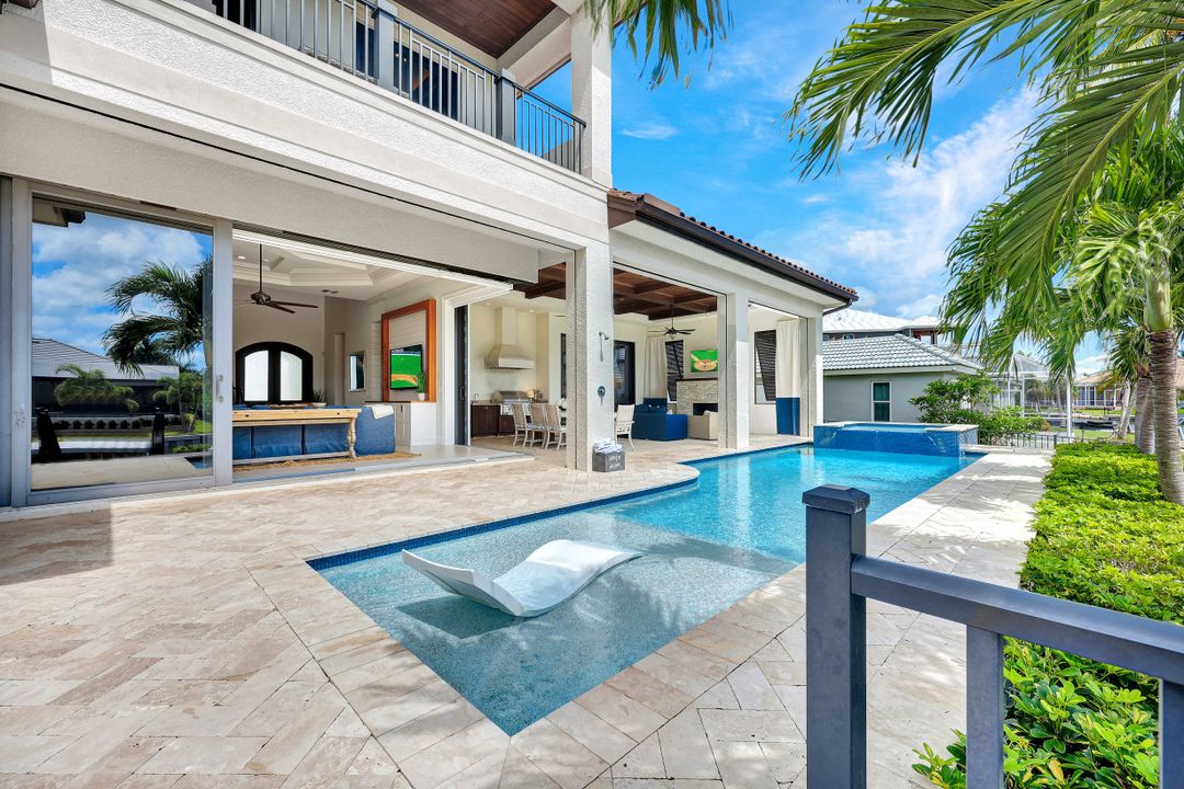 172 Hollyhock Ct, Marco Island, FL 34145