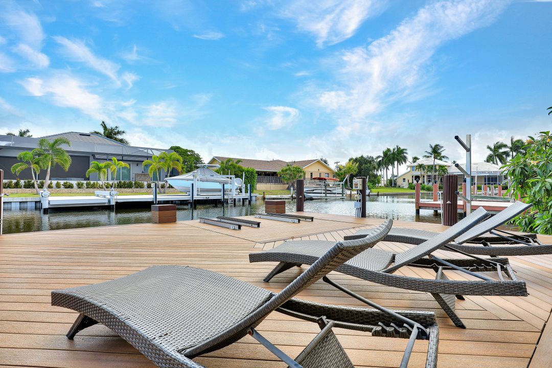 172 Hollyhock Ct, Marco Island, FL 34145