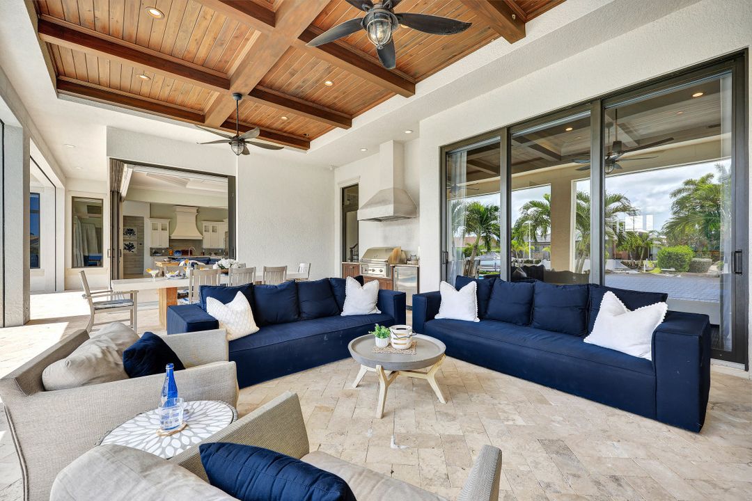 172 Hollyhock Ct, Marco Island, FL 34145