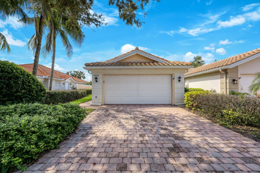 4922 Kingston Way, Naples, FL 34119