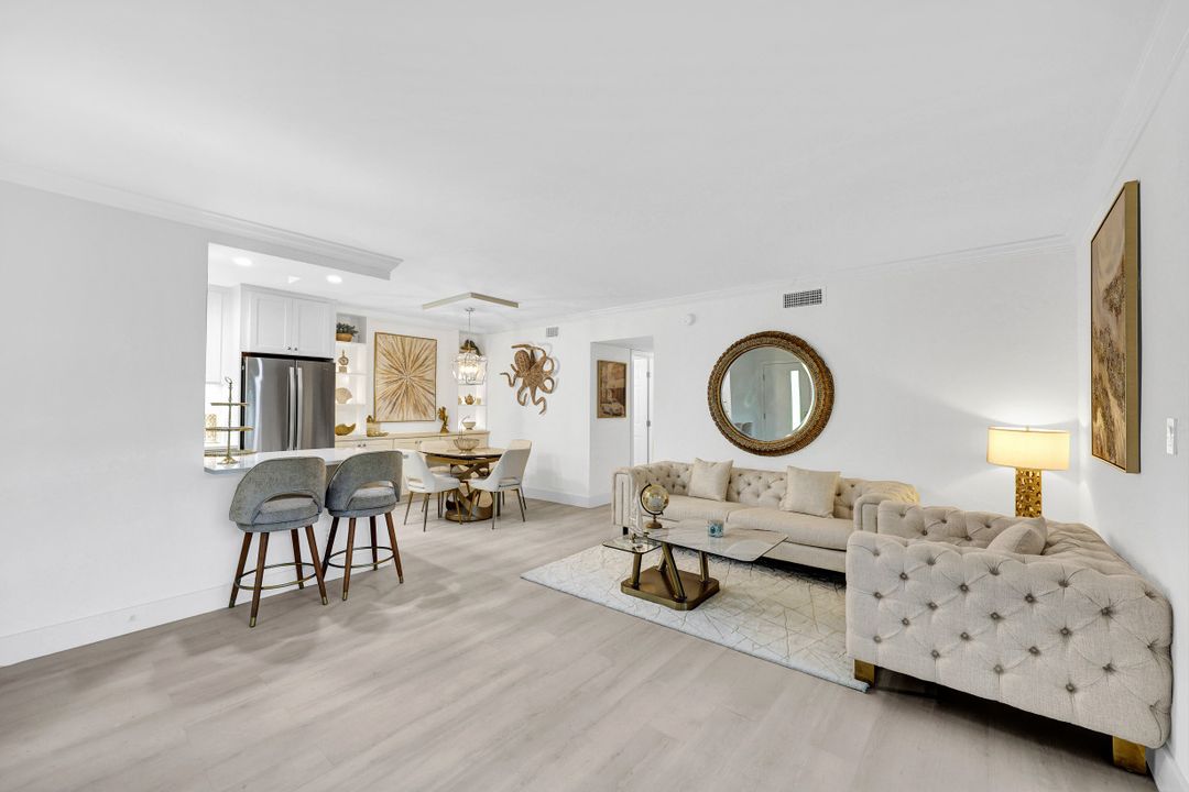 1100 Gulf Shore Blvd N #108, Naples, FL 34102