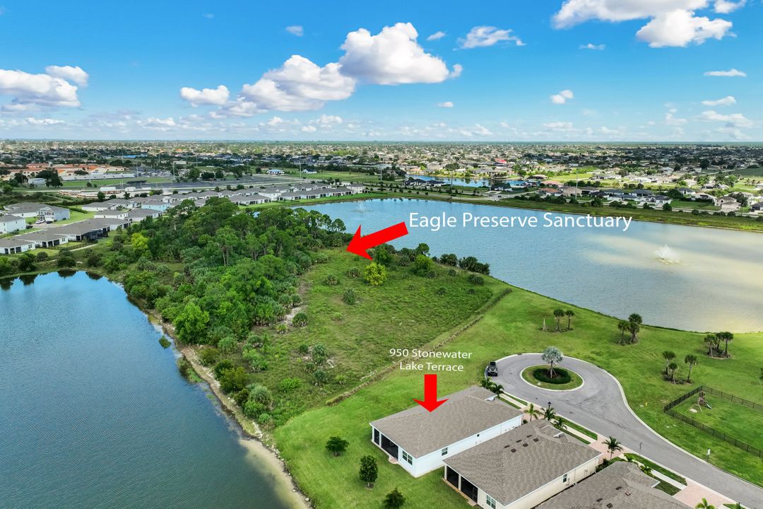 950 Stonewater Lk Ter, Cape Coral, FL 33993
