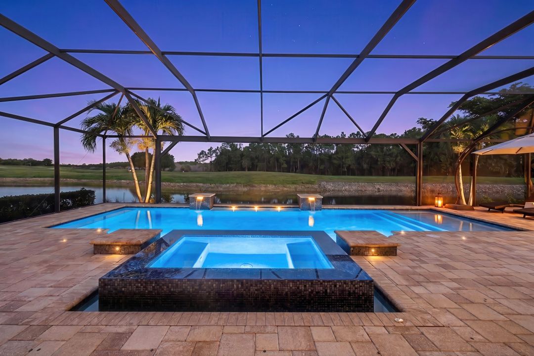 9238 Ores Cir, Naples, FL 34120