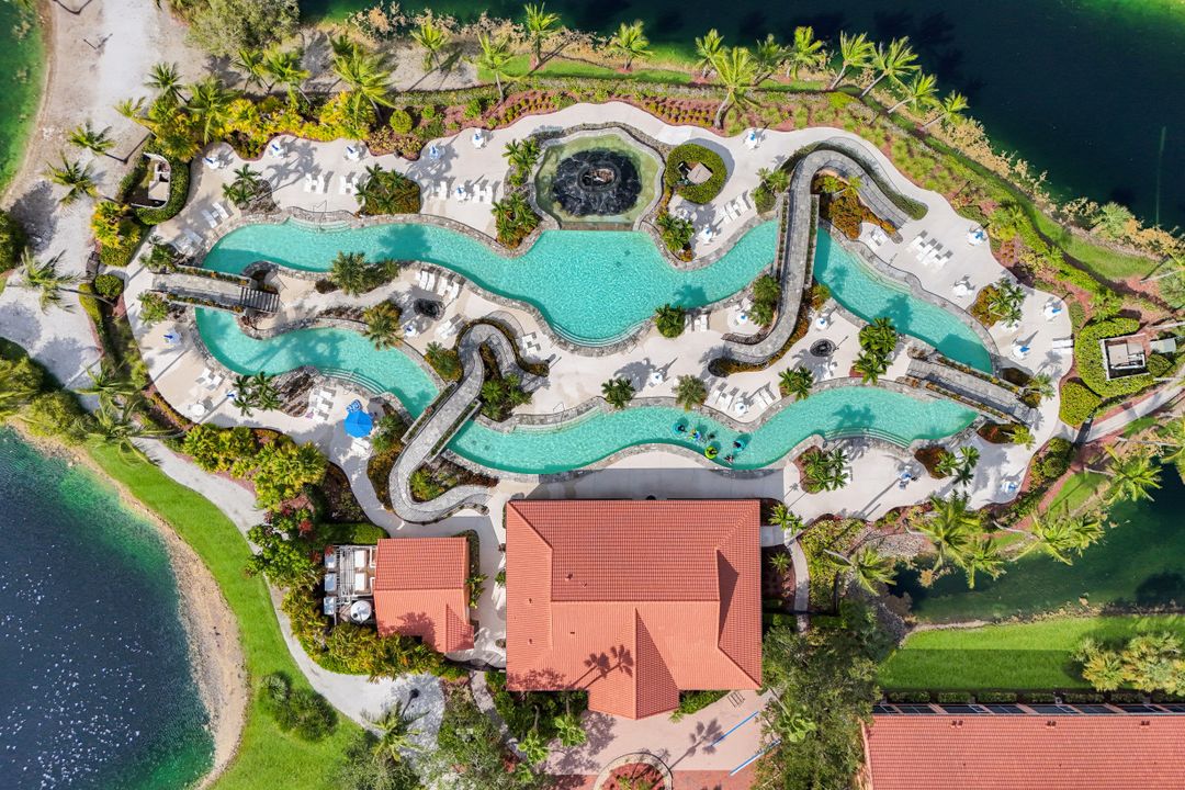 6720 Beach Resort Dr #10, Naples, FL 34114