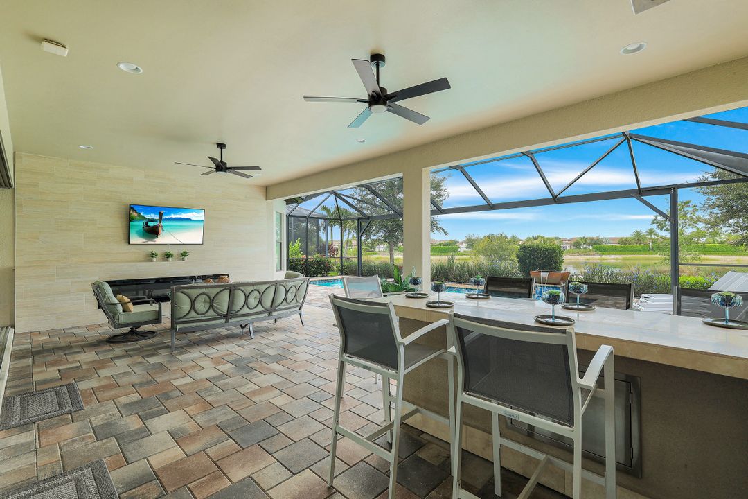 9408 Rapallo St, Naples, FL 34119