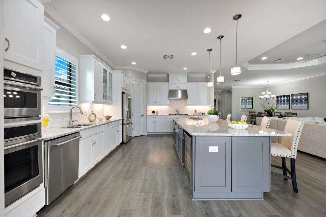 9408 Rapallo St, Naples, FL 34119