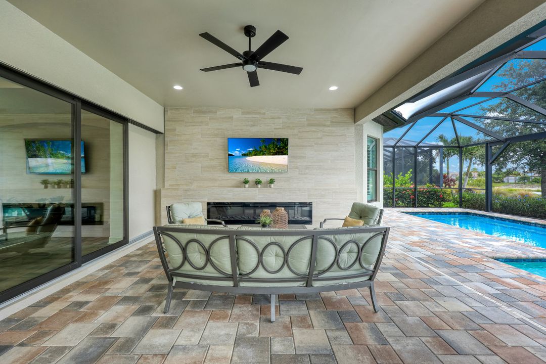 9408 Rapallo St, Naples, FL 34119