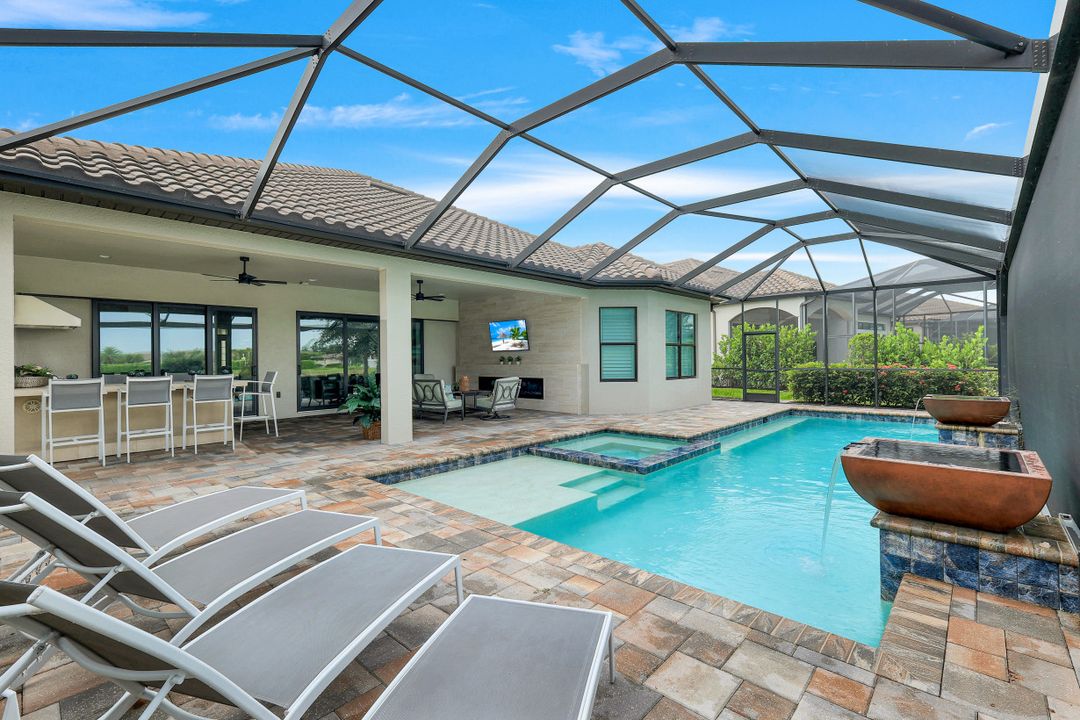 9408 Rapallo St, Naples, FL 34119