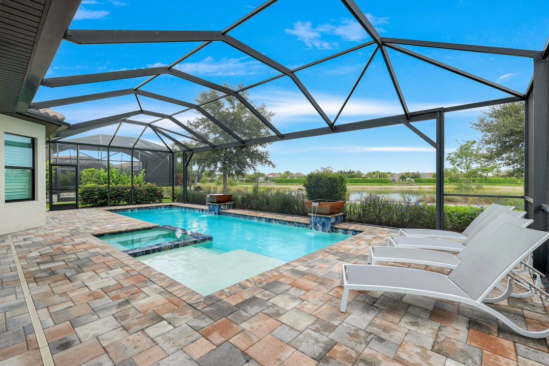 9408 Rapallo St, Naples, FL 34119