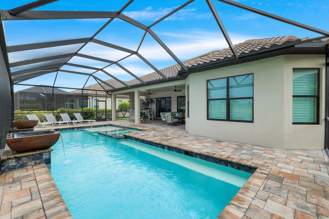 9408 Rapallo St, Naples, FL 34119