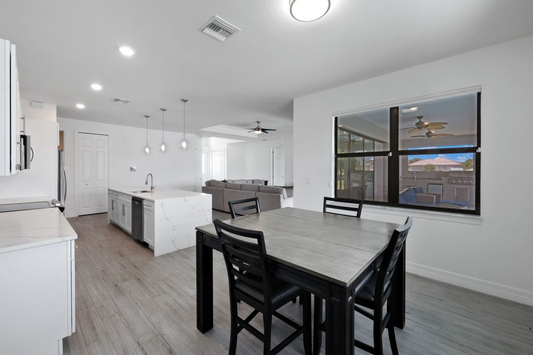1613 NW 42nd Pl, Cape Coral, FL 33993