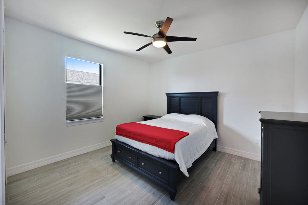 1613 NW 42nd Pl, Cape Coral, FL 33993