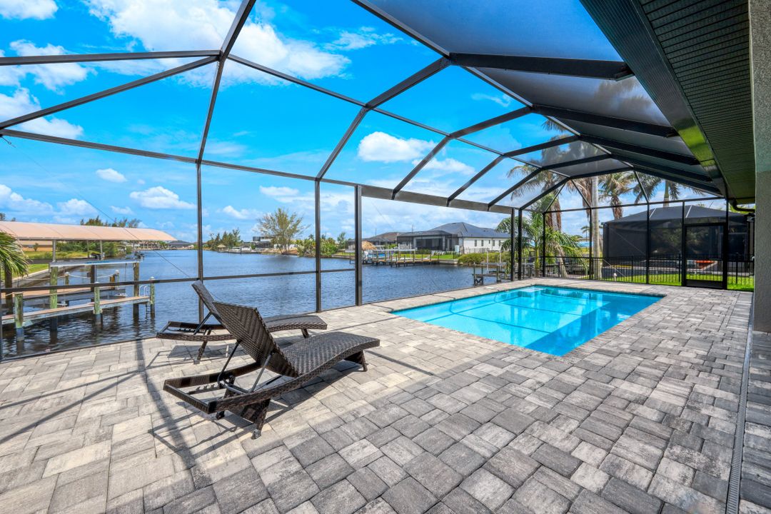 1613 NW 42nd Pl, Cape Coral, FL 33993
