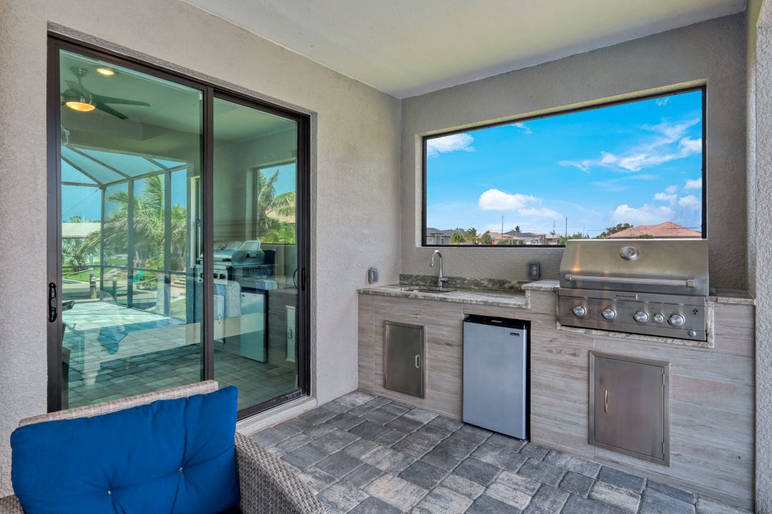 1613 NW 42nd Pl, Cape Coral, FL 33993