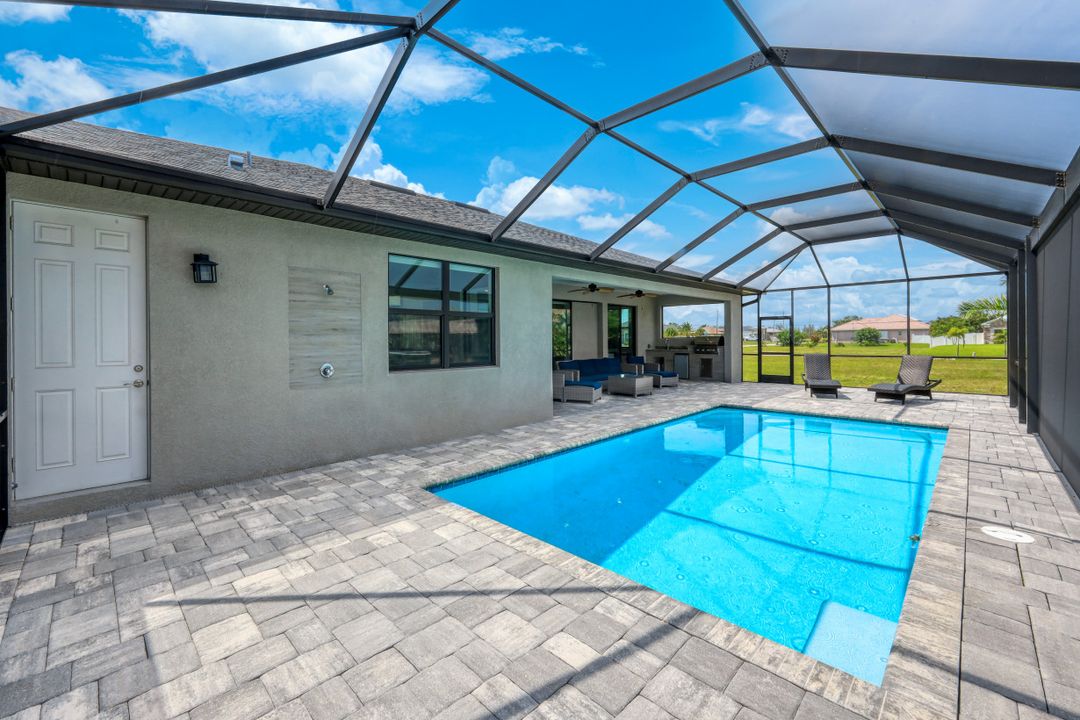 1613 NW 42nd Pl, Cape Coral, FL 33993