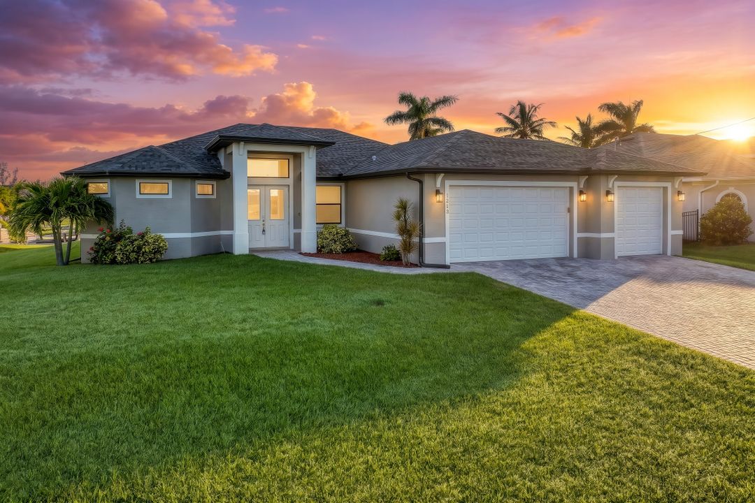 1613 NW 42nd Pl, Cape Coral, FL 33993