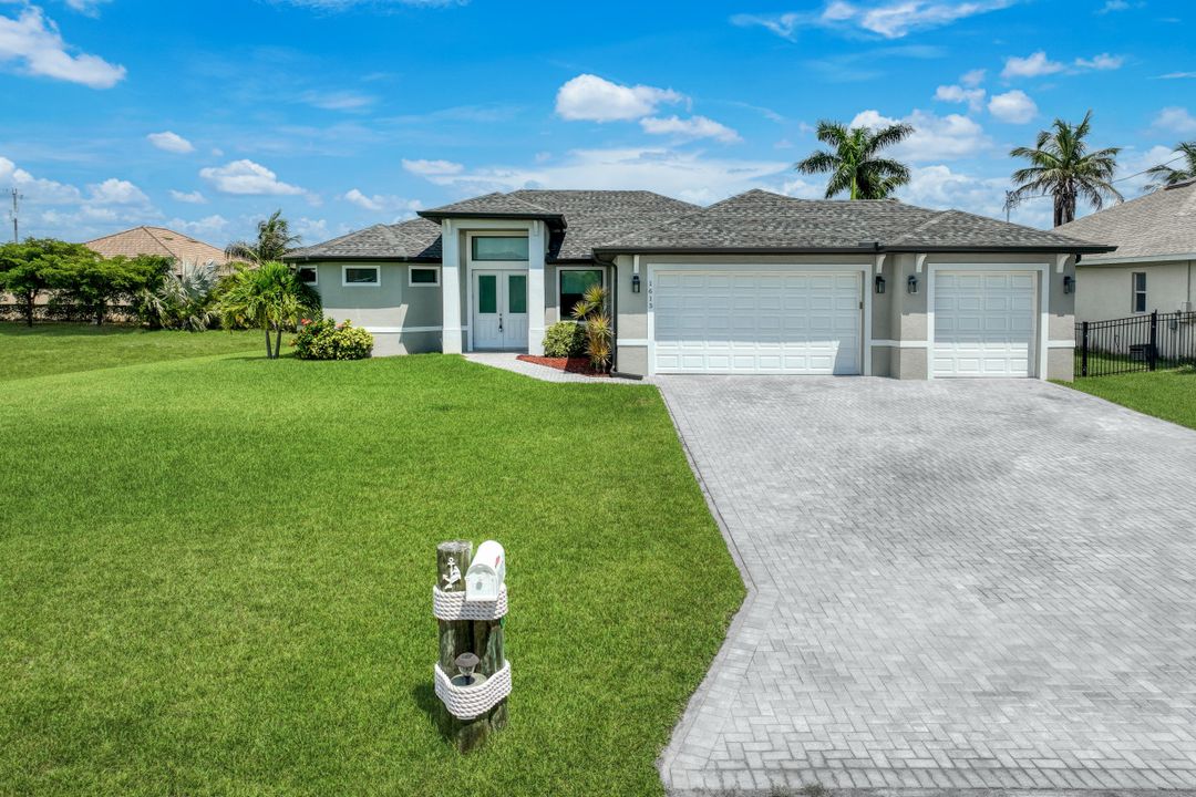 1613 NW 42nd Pl, Cape Coral, FL 33993
