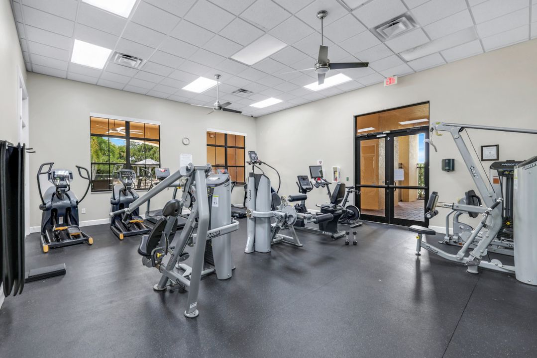 1764 Birdie Dr, Naples, FL 34120