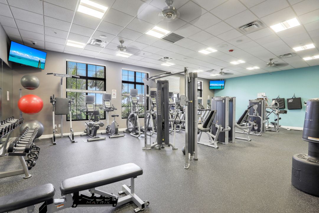 1459 Oceania Dr, Naples, FL 34113