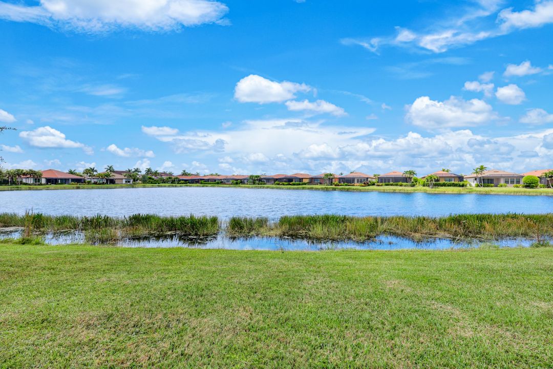 1459 Oceania Dr, Naples, FL 34113
