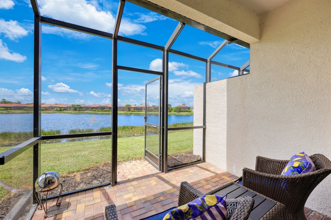 1459 Oceania Dr, Naples, FL 34113