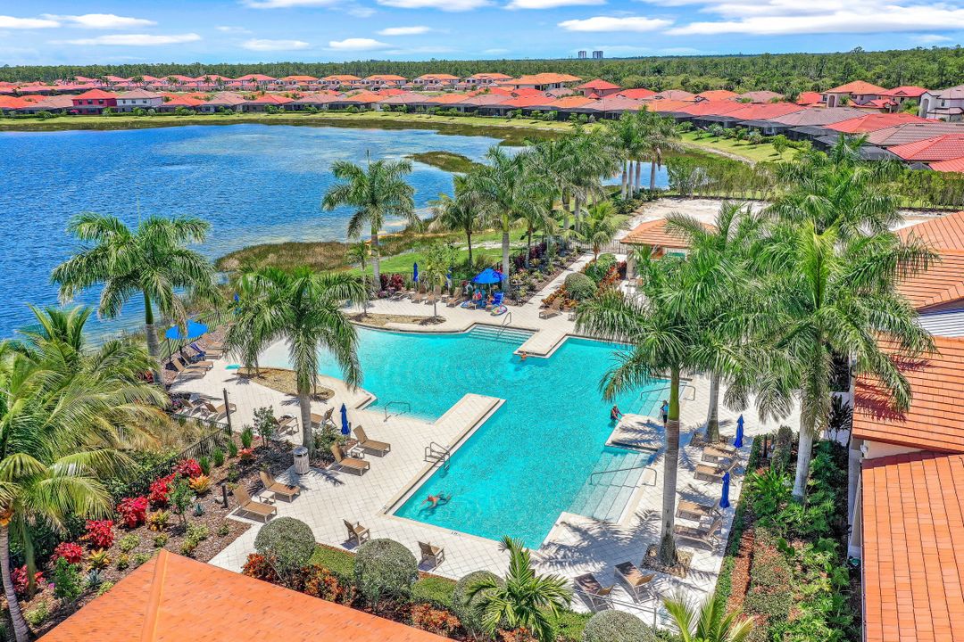 1459 Oceania Dr, Naples, FL 34113