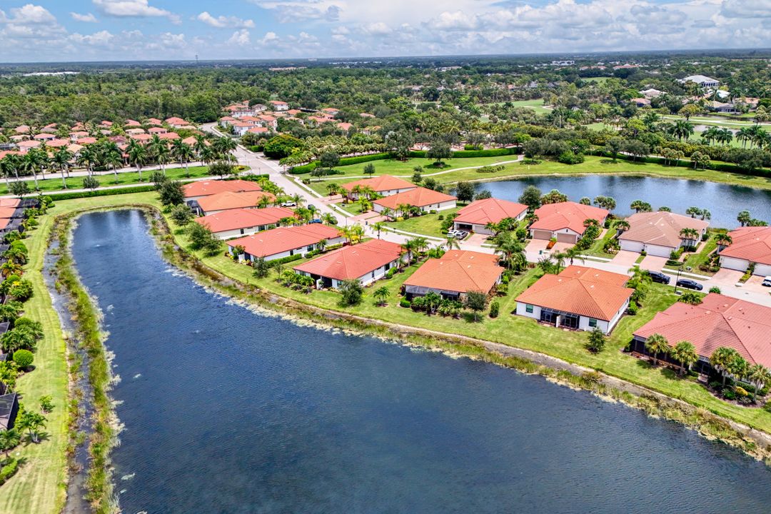 1459 Oceania Dr, Naples, FL 34113