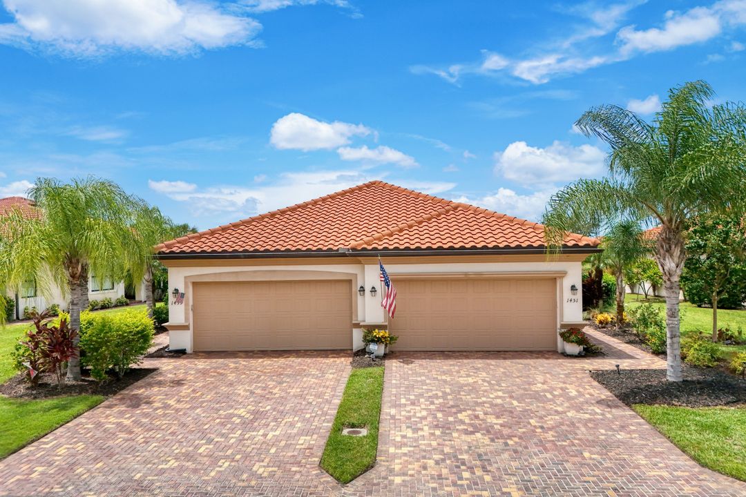 1459 Oceania Dr, Naples, FL 34113