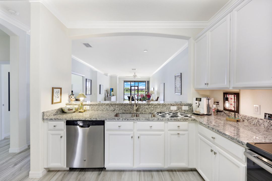 1459 Oceania Dr, Naples, FL 34113