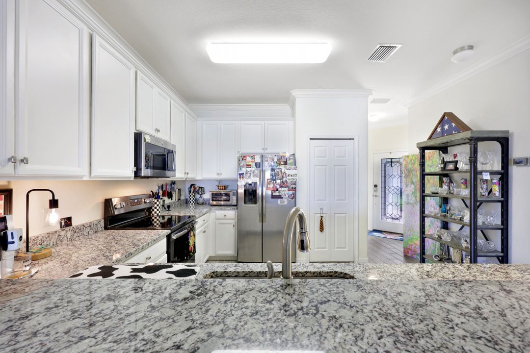 1459 Oceania Dr, Naples, FL 34113