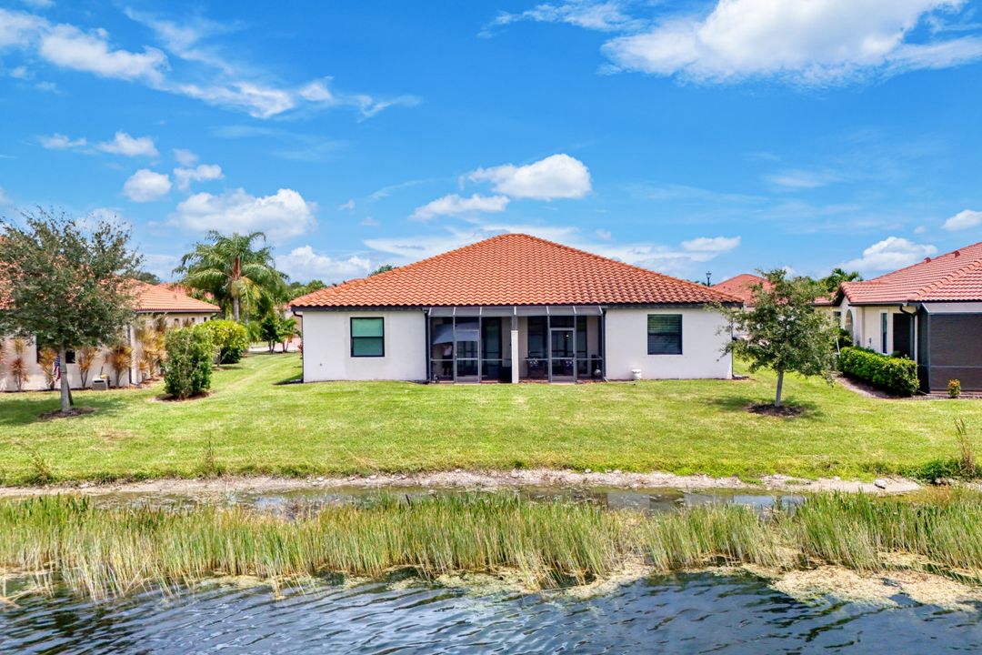1459 Oceania Dr, Naples, FL 34113
