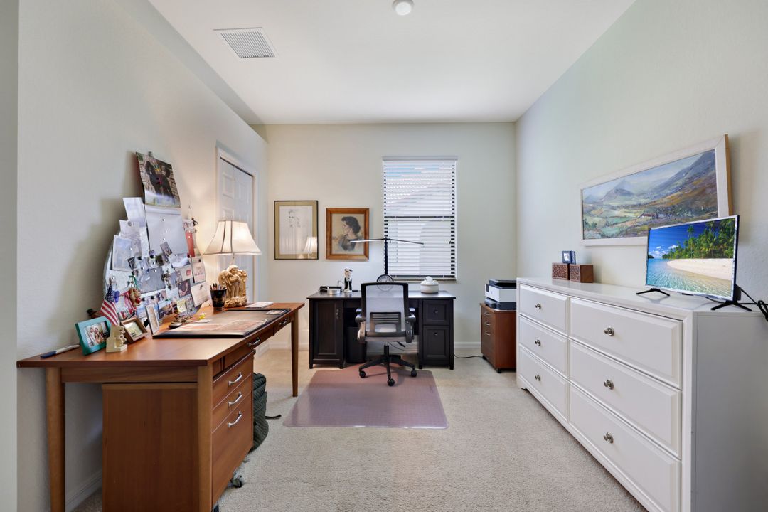1459 Oceania Dr, Naples, FL 34113
