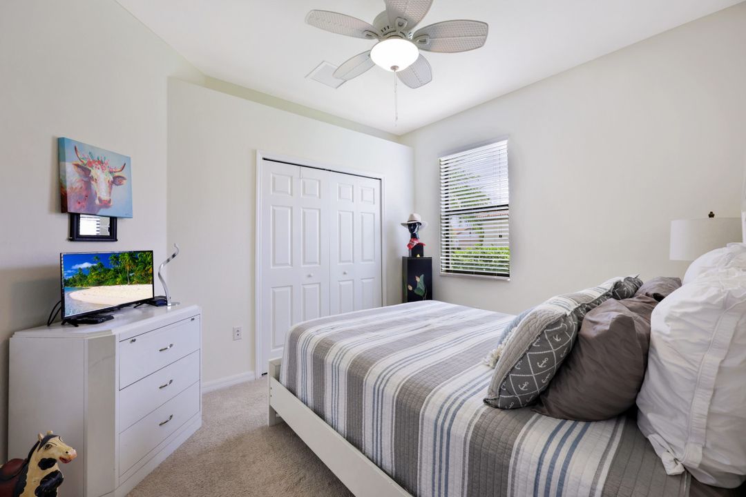 1459 Oceania Dr, Naples, FL 34113