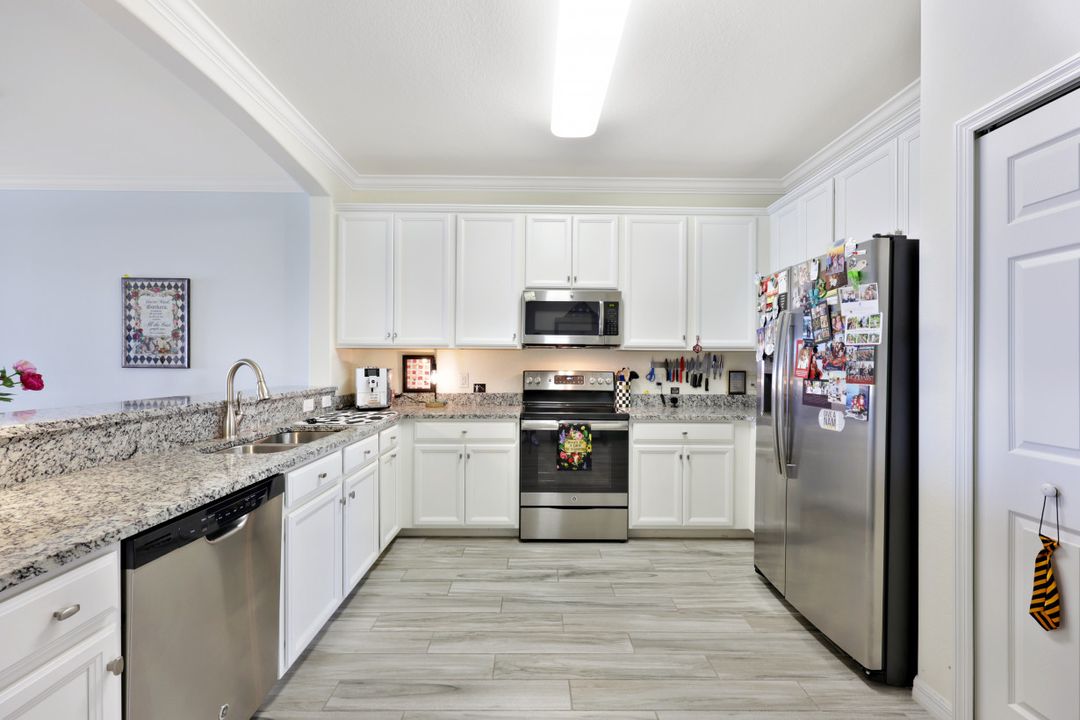1459 Oceania Dr, Naples, FL 34113