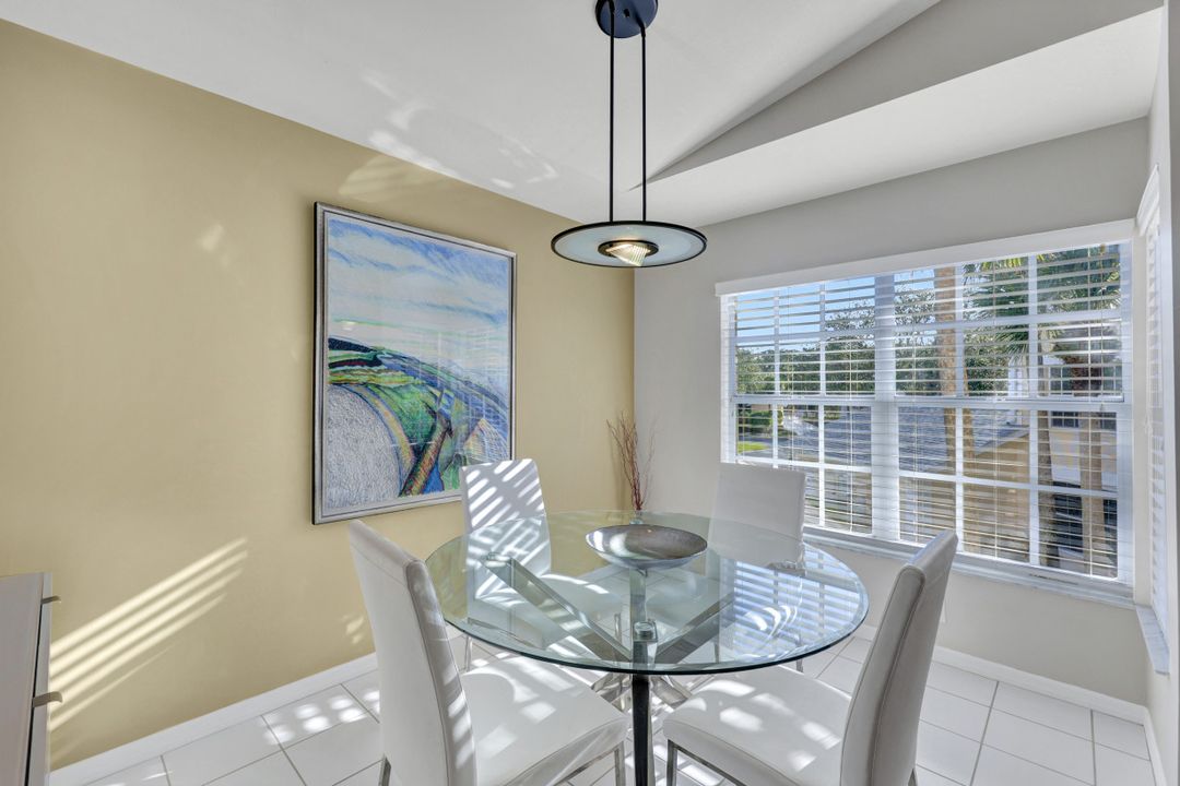 752 Wiggins Lake Dr #201, Naples, FL 34110