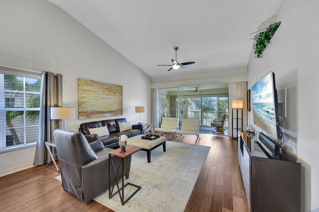 752 Wiggins Lake Dr #201, Naples, FL 34110
