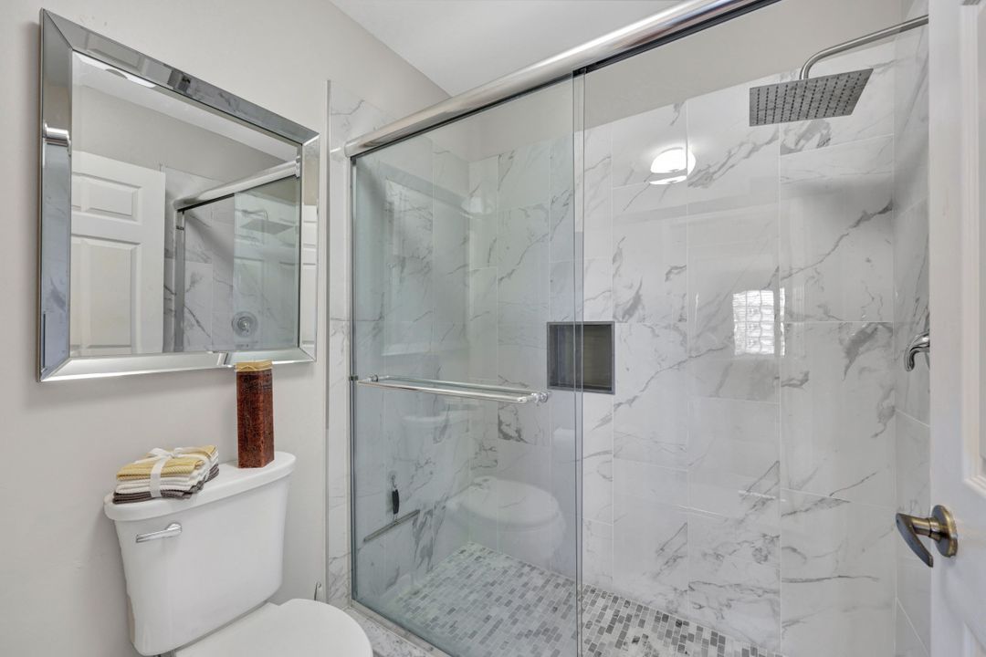 752 Wiggins Lake Dr #201, Naples, FL 34110