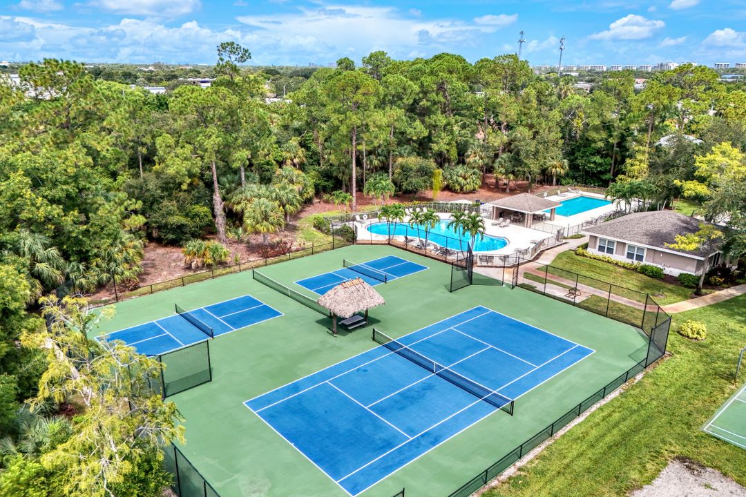 325 Dover Pl #103, Naples, FL 34104