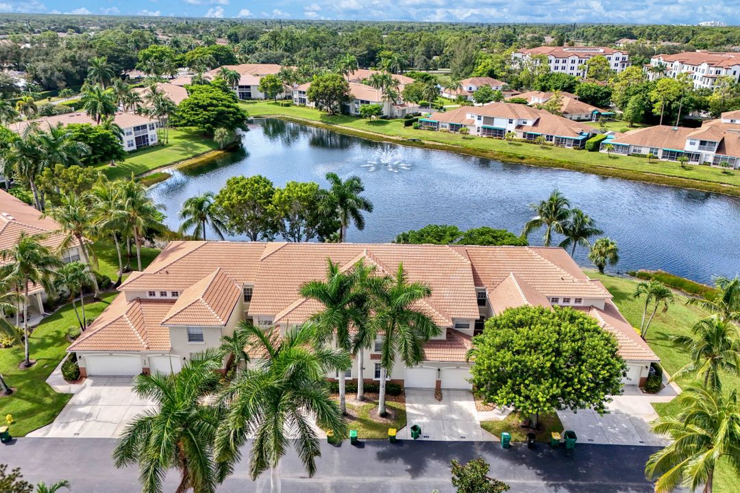 325 Dover Pl #103, Naples, FL 34104