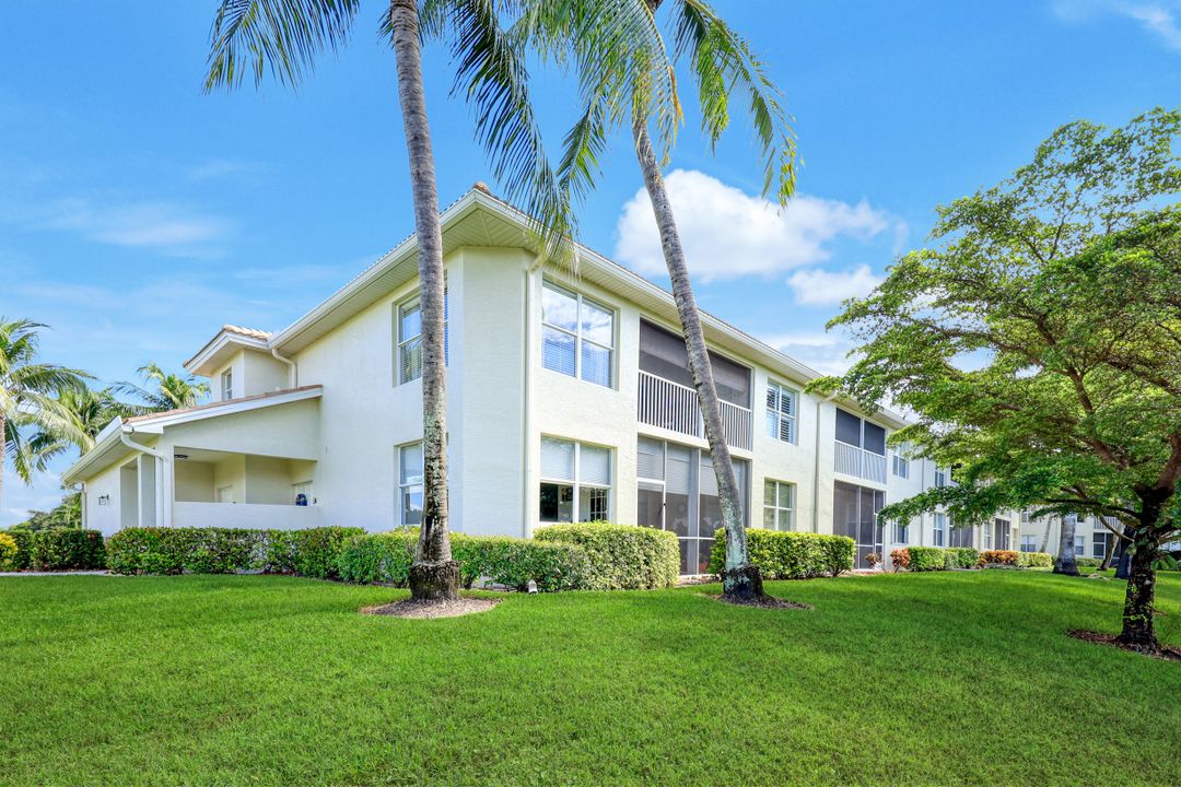 325 Dover Pl #103, Naples, FL 34104