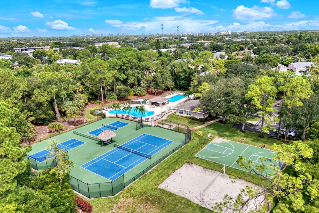 325 Dover Pl #103, Naples, FL 34104