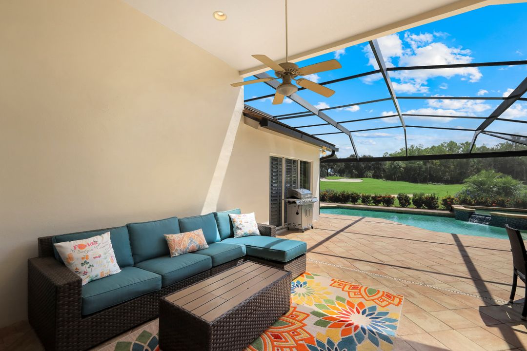 5076 Kensington High St, Naples, FL 34105