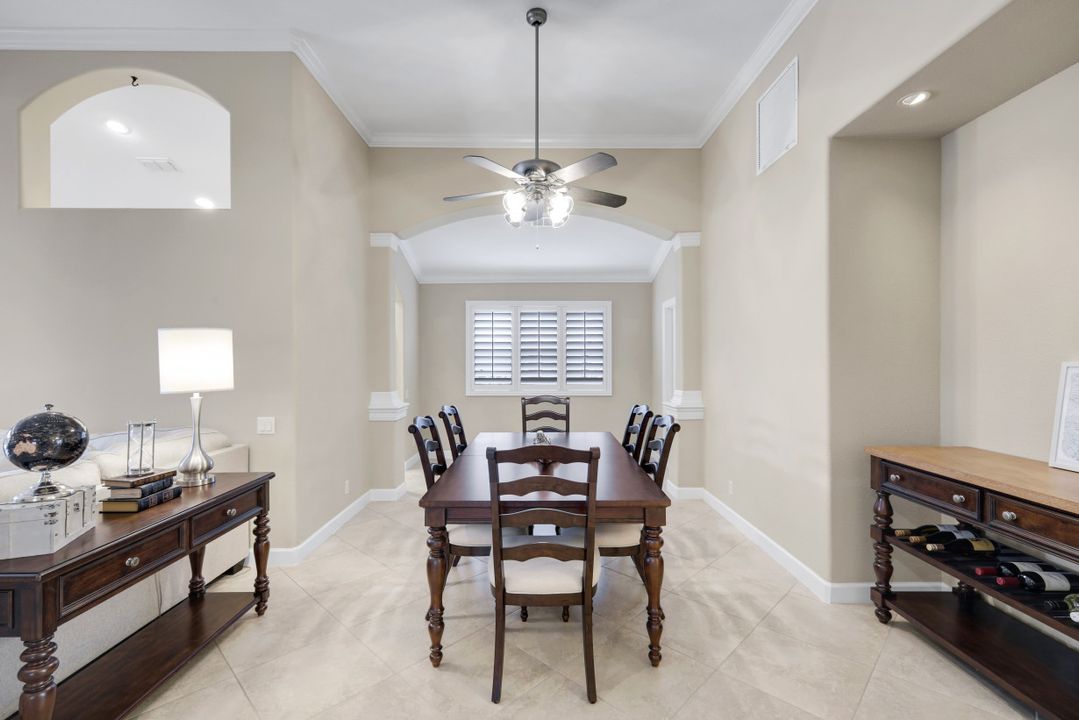 5076 Kensington High St, Naples, FL 34105