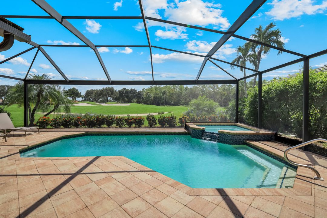 5076 Kensington High St, Naples, FL 34105